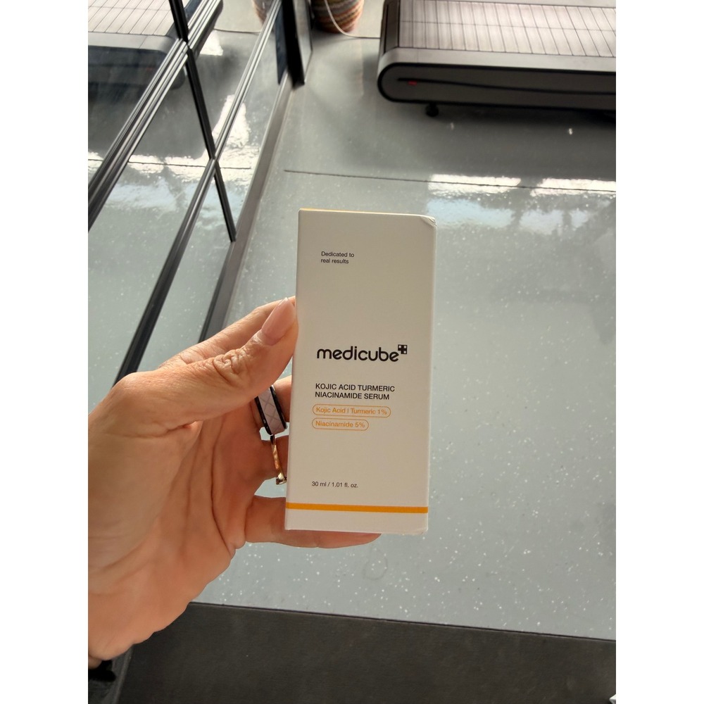 Medicube Kojic Acid Turmeric Niacinamide Serum Brightening K-Beauty Glow 30ml